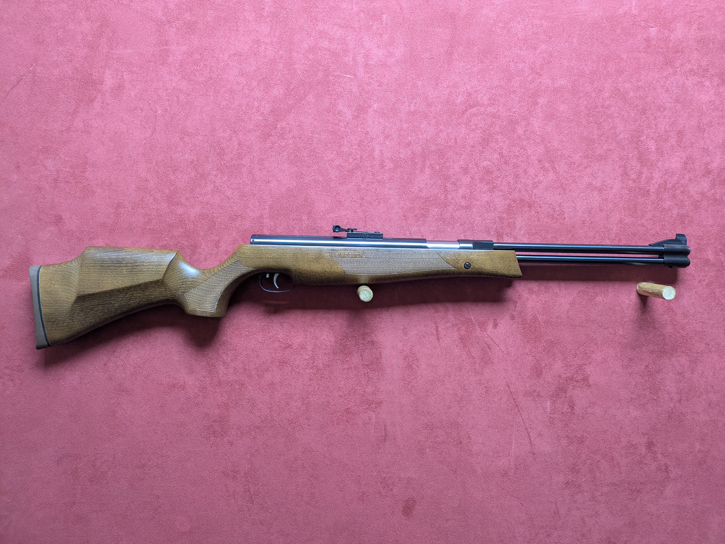 .22 Weihrauch HW77